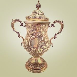 Antique engraved Jardinière
